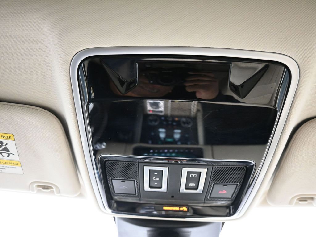 Used 2019 Land Rover Range Rover HSE image 21