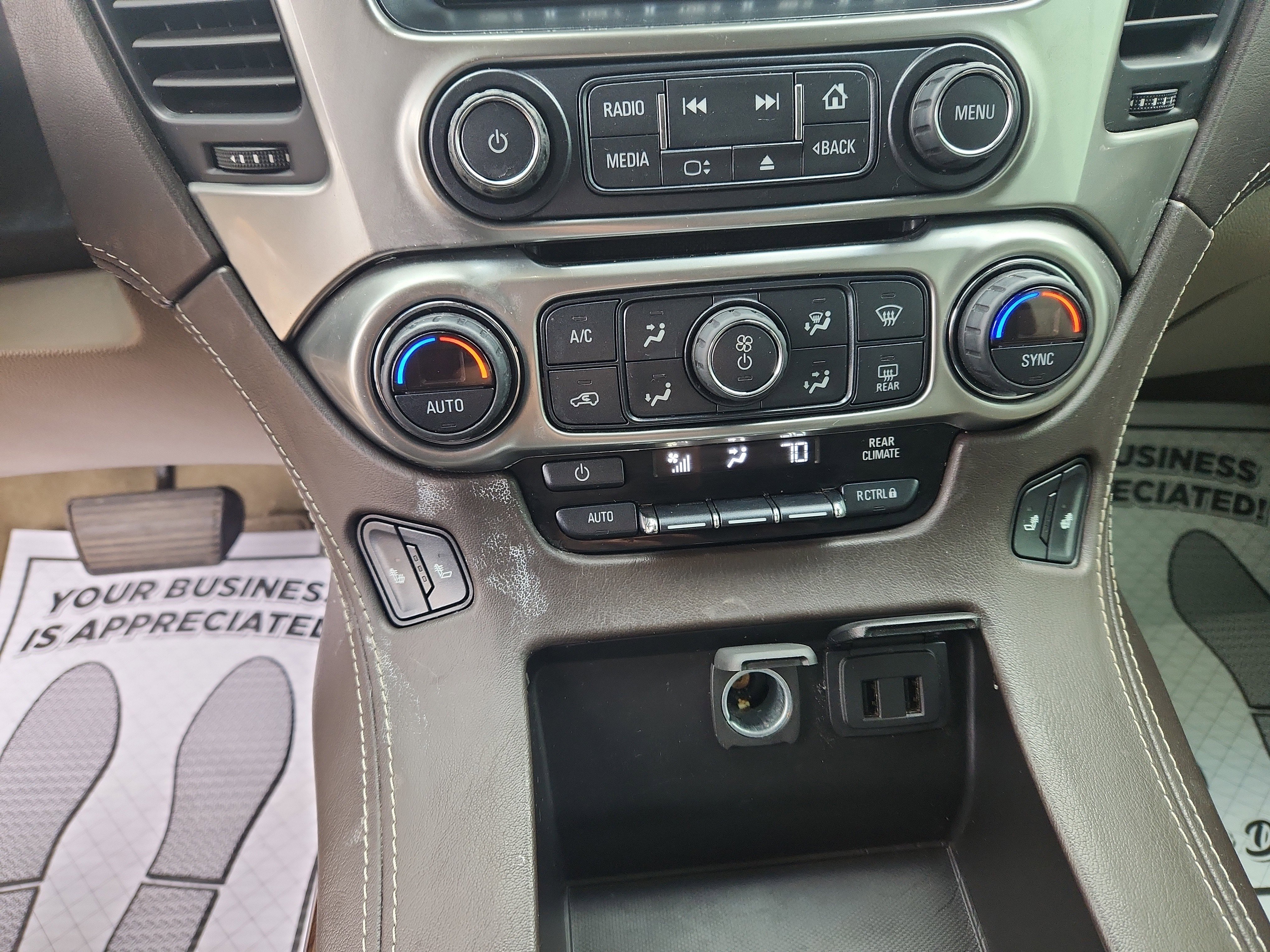 Used 2018 Chevrolet Suburban LT image 35