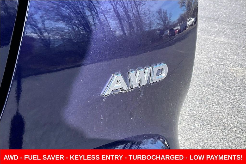 Used 2015 Nissan Juke S image 22