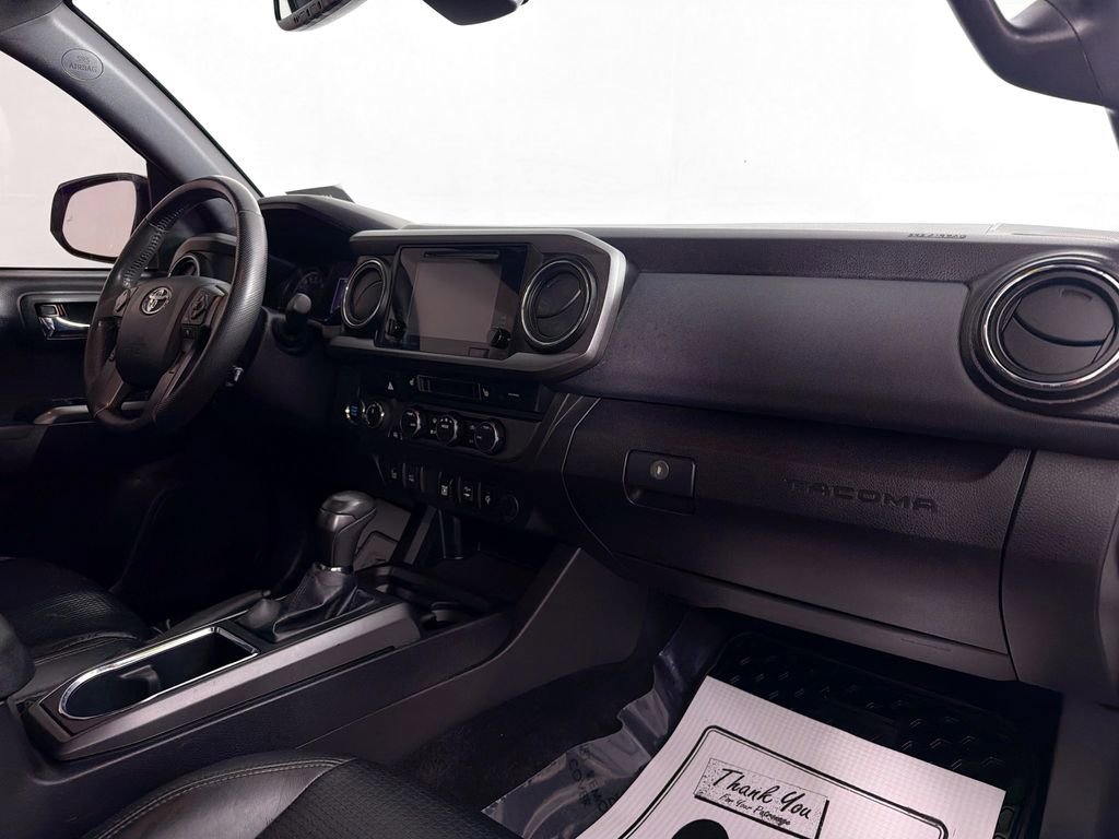 Used 2019 Toyota Tacoma TRD Sport image 31