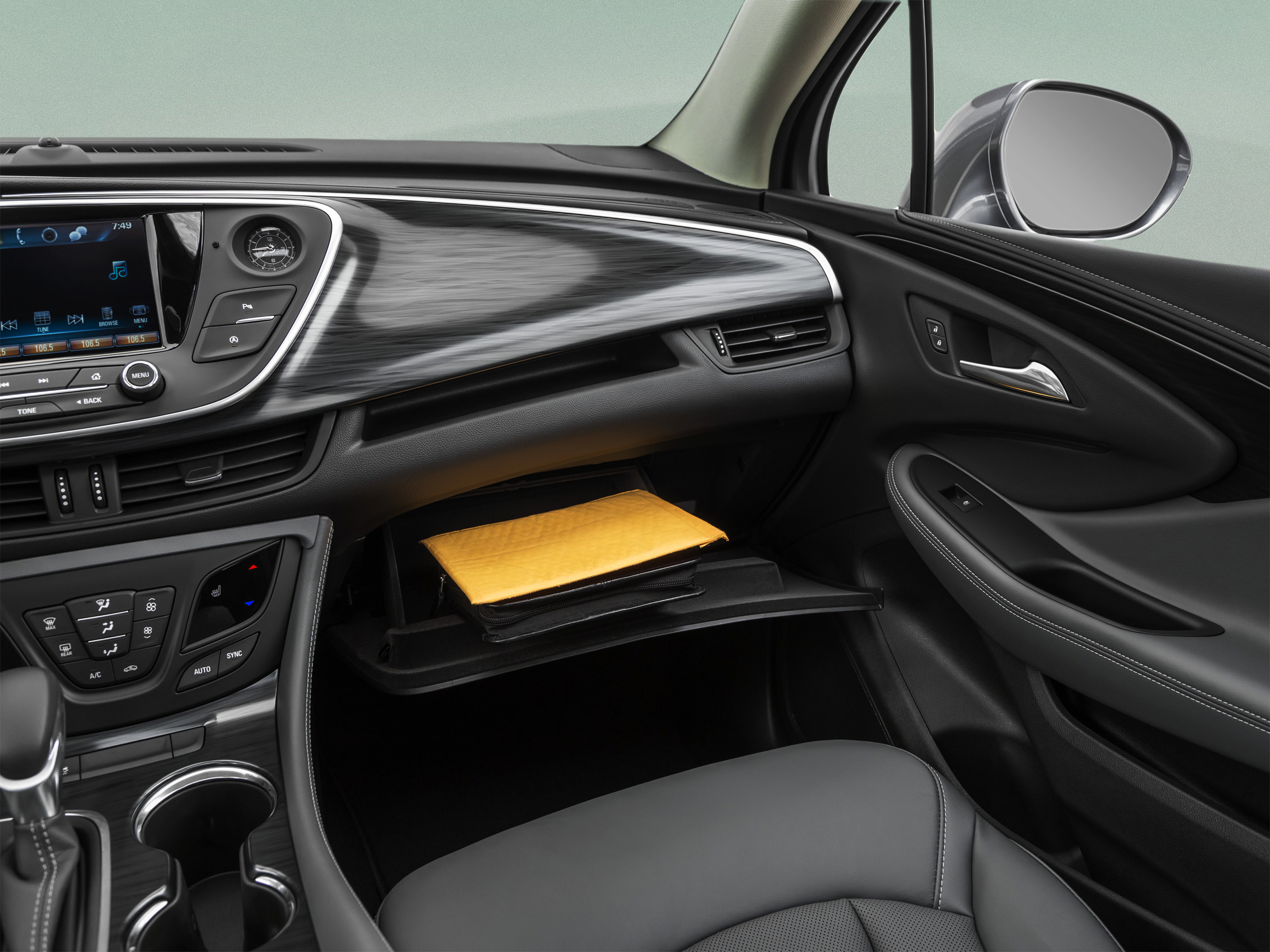 Used 2020 Buick Envision Essence FWD image 34