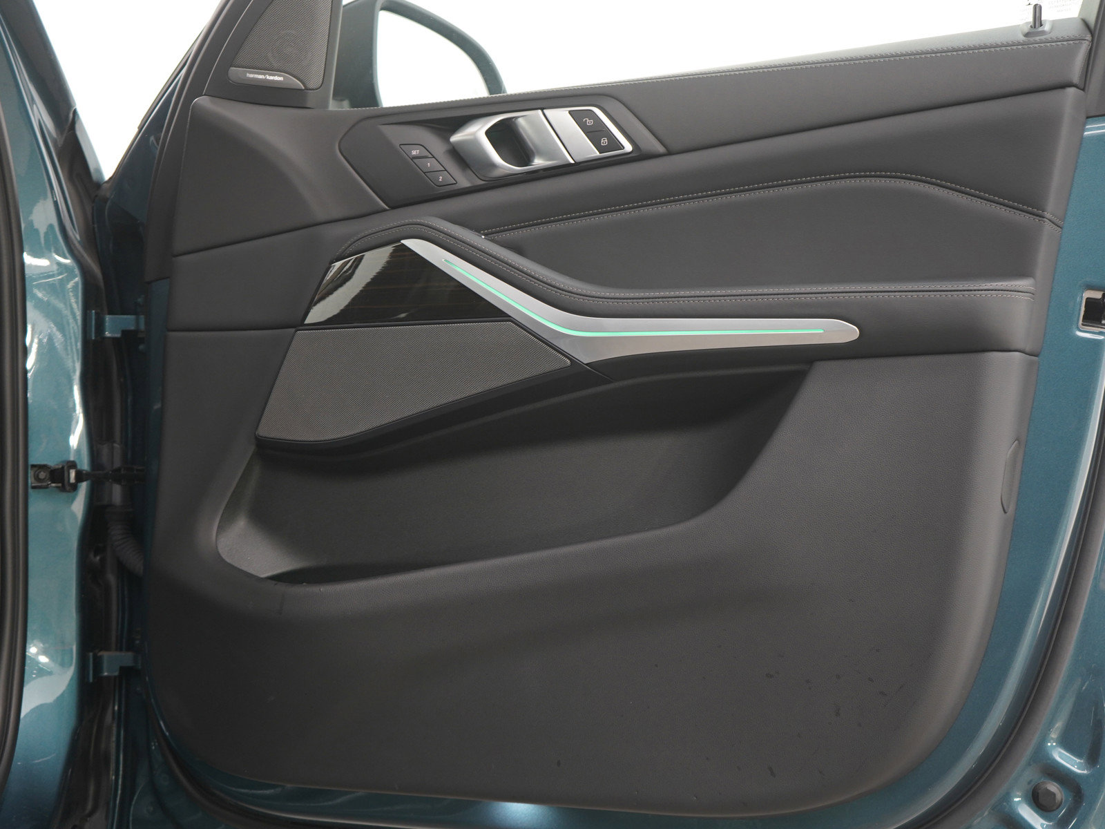 Used 2023 BMW X7 xDrive40i image 9