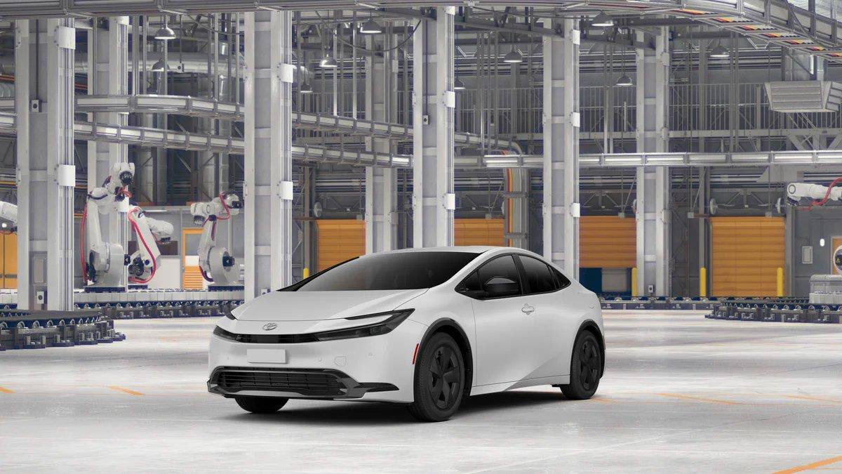 New 2027 Toyota Prius FWD image 1