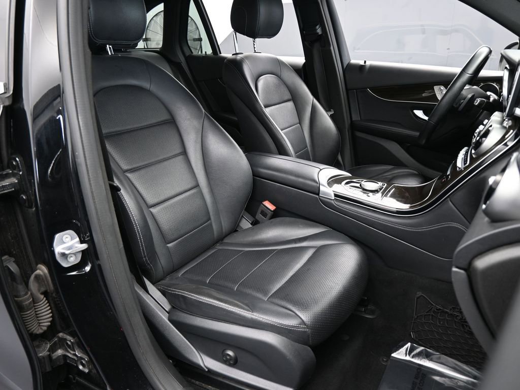Used 2019 Mercedes-Benz GLC 300 4MATIC image 42