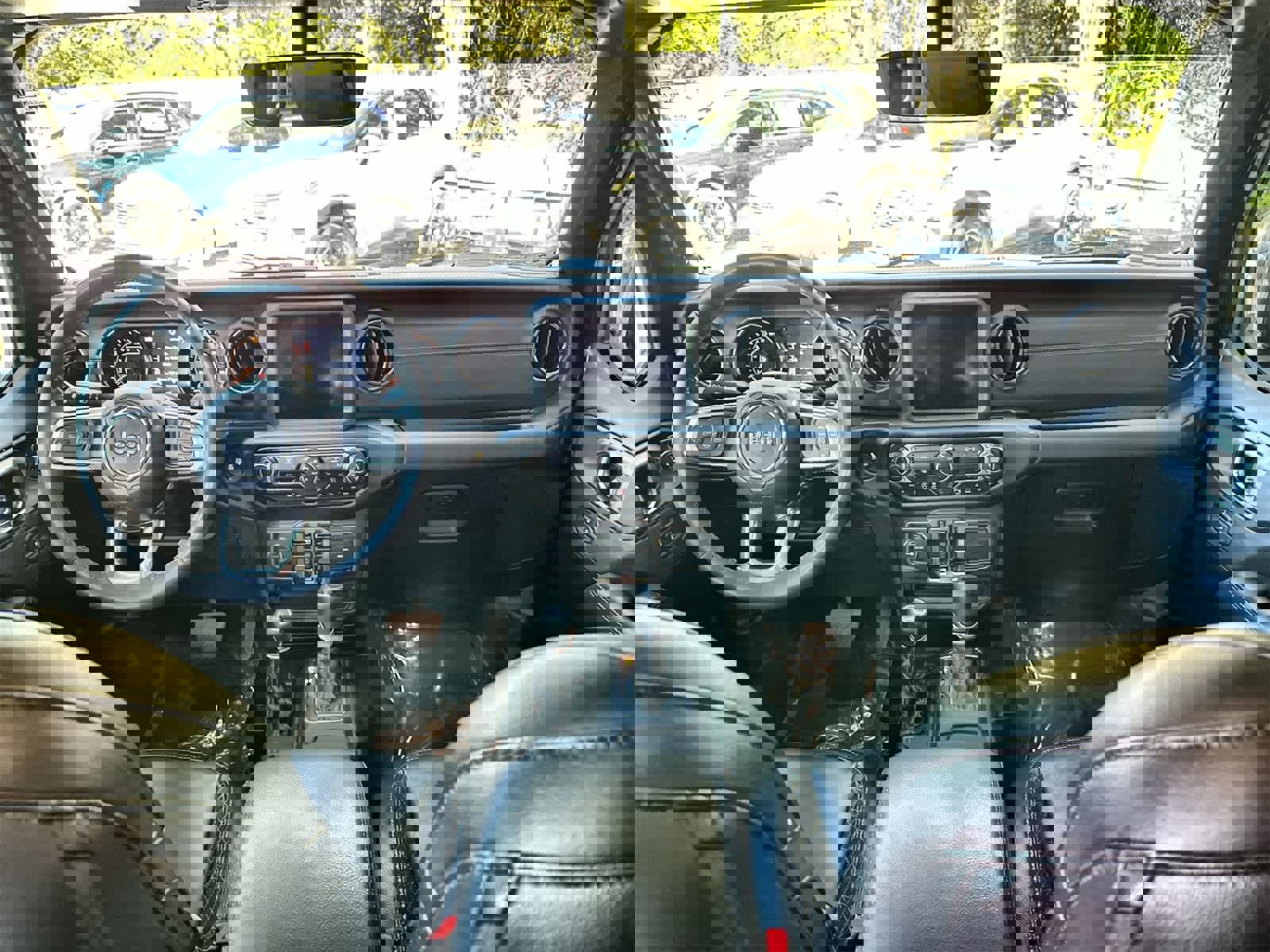 Used 2023 Jeep Gladiator Overland image 9