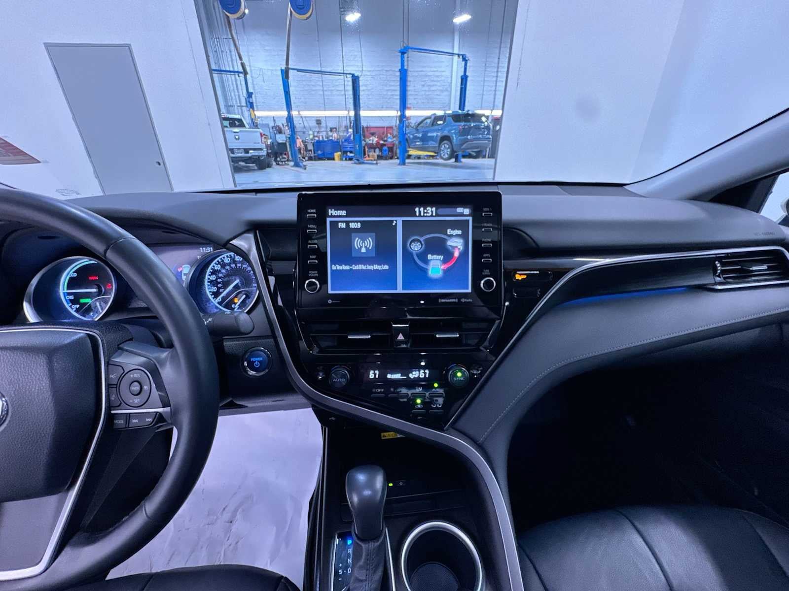 Used 2024 Toyota Camry XLE FWD image 23