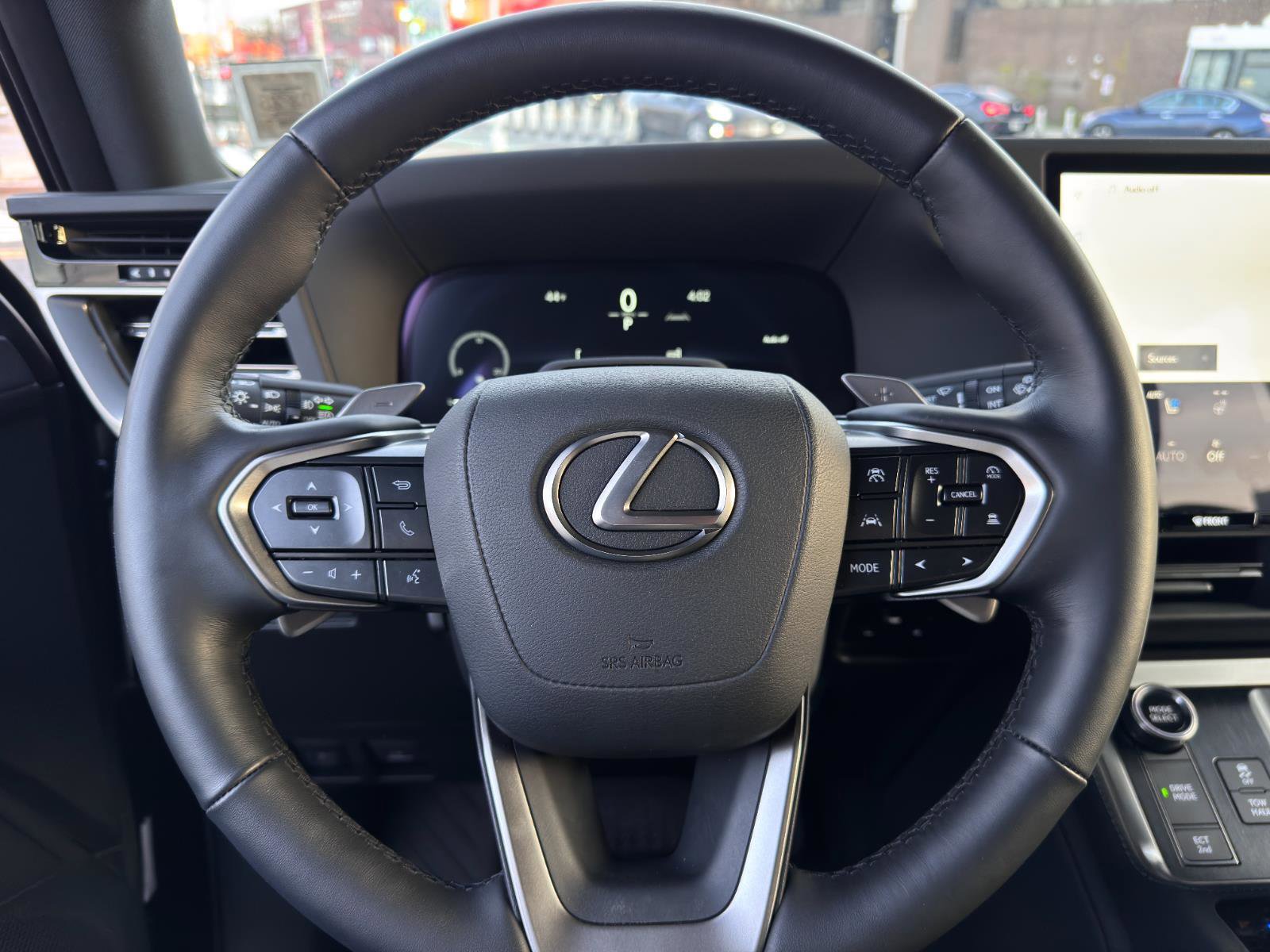 Used 2024 Lexus GX 550 GX 550 Premium w/ Accessory Package (31) image 18