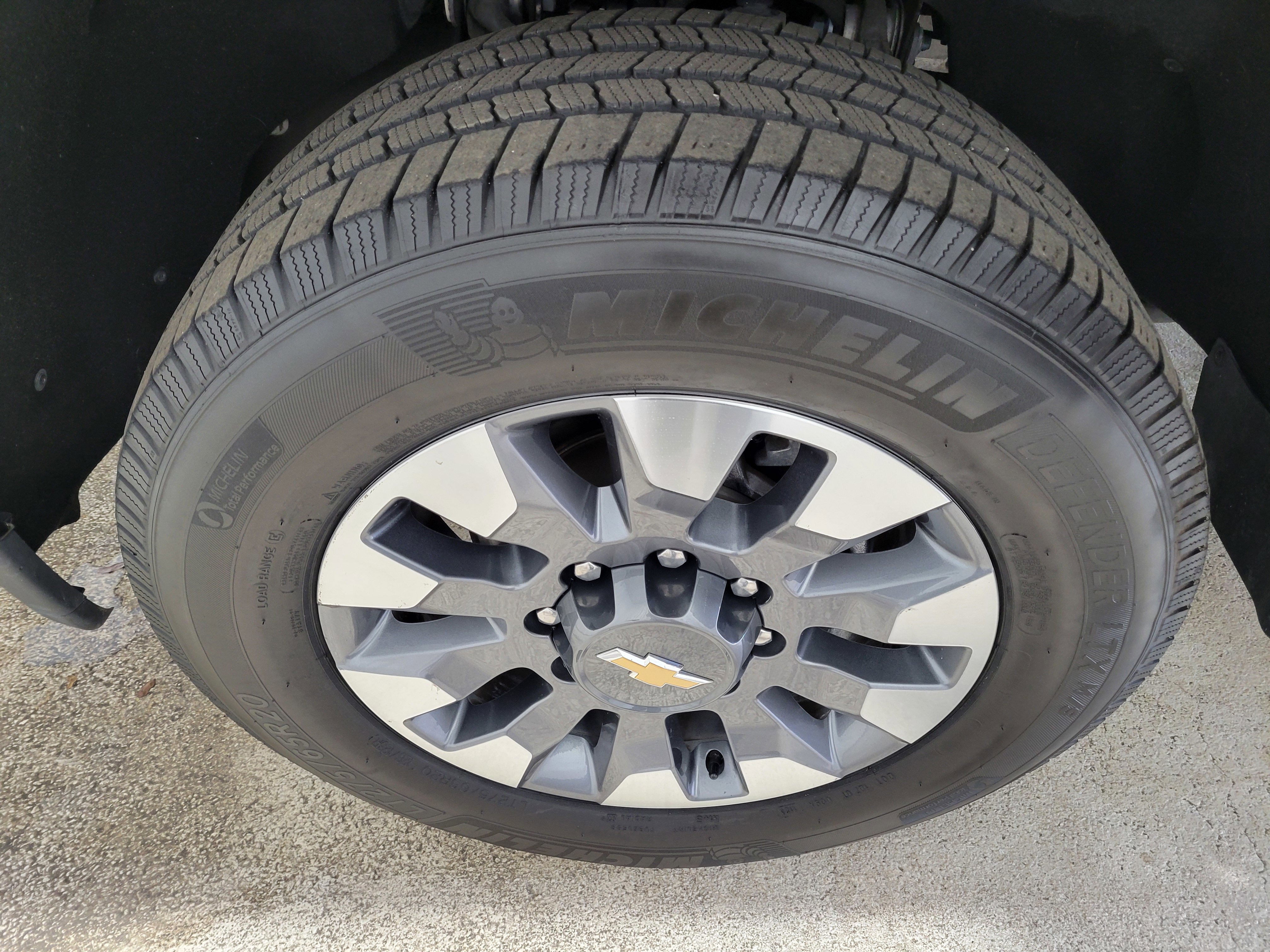 Used 2021 Chevrolet Silverado 2500 Custom w/ Custom Value Package image 40