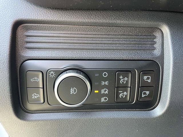 New 2026 Ford F250 Lariat w/ Black Appearance Package image 16