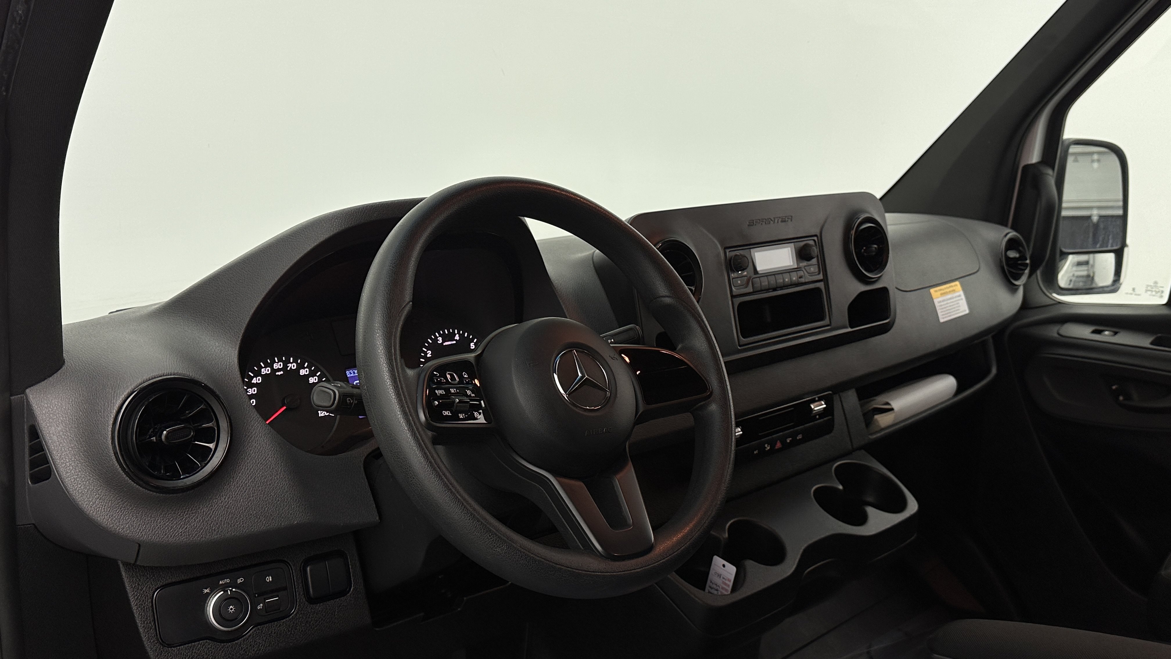 Used 2023 Mercedes-Benz Sprinter 2500 image 8