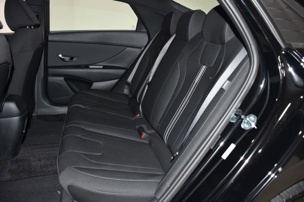 New 2026 Hyundai Elantra Sport image 27