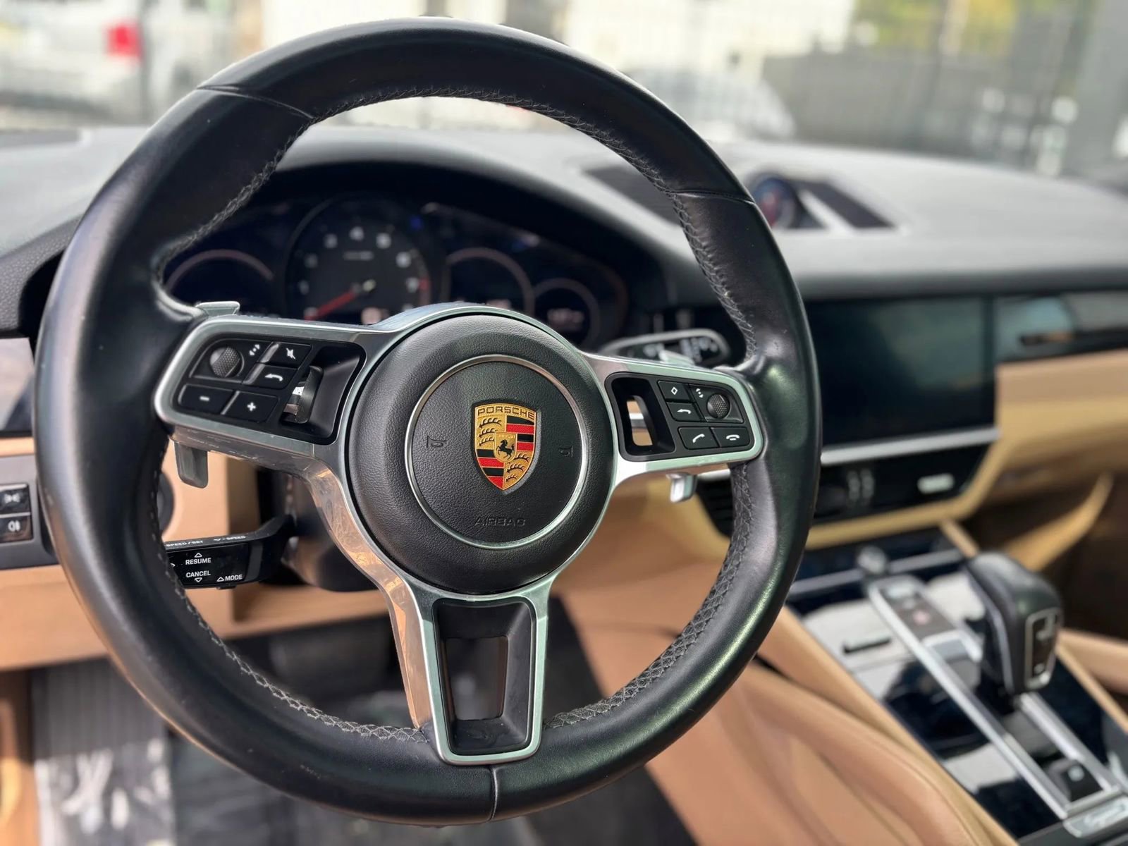 Used 2019 Porsche Cayenne image 29