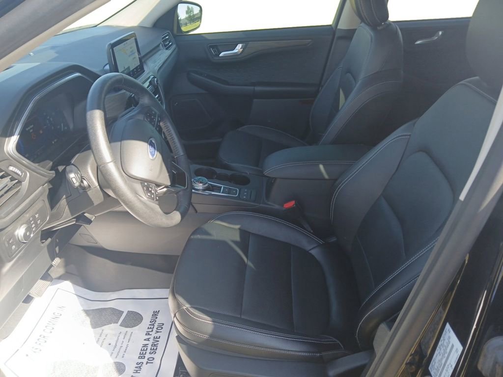 Used 2020 Ford Escape Titanium w/ Titanium Premium Package 2.0 FWD image 15