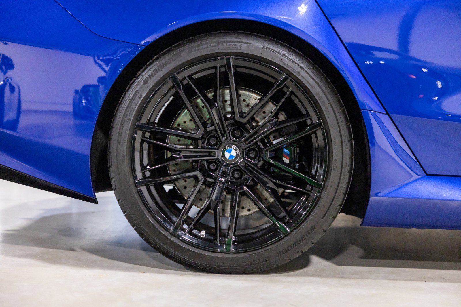 Used 2025 BMW M5 w/ Executive Package AWD/4WD image 25
