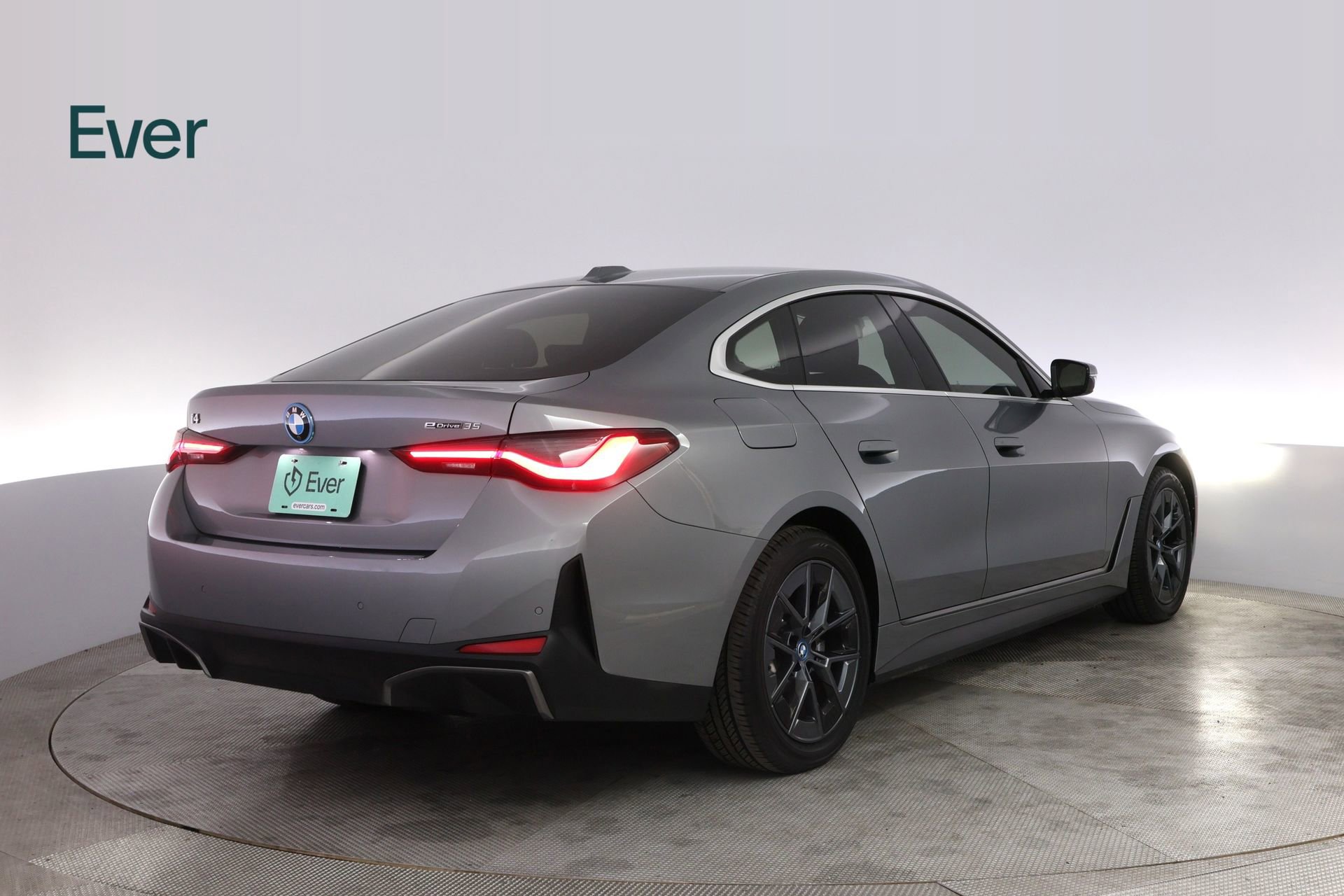 Used 2024 BMW i4 eDrive35 w/ Premium Package RWD image 3