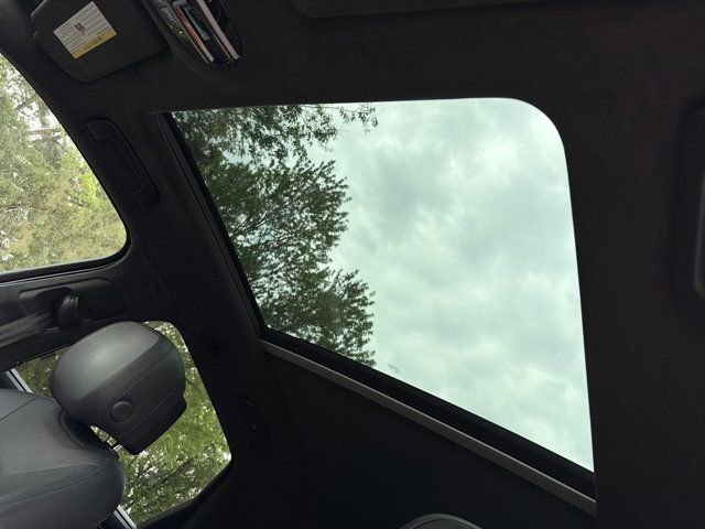 Used 2019 Porsche Cayenne Turbo image 25