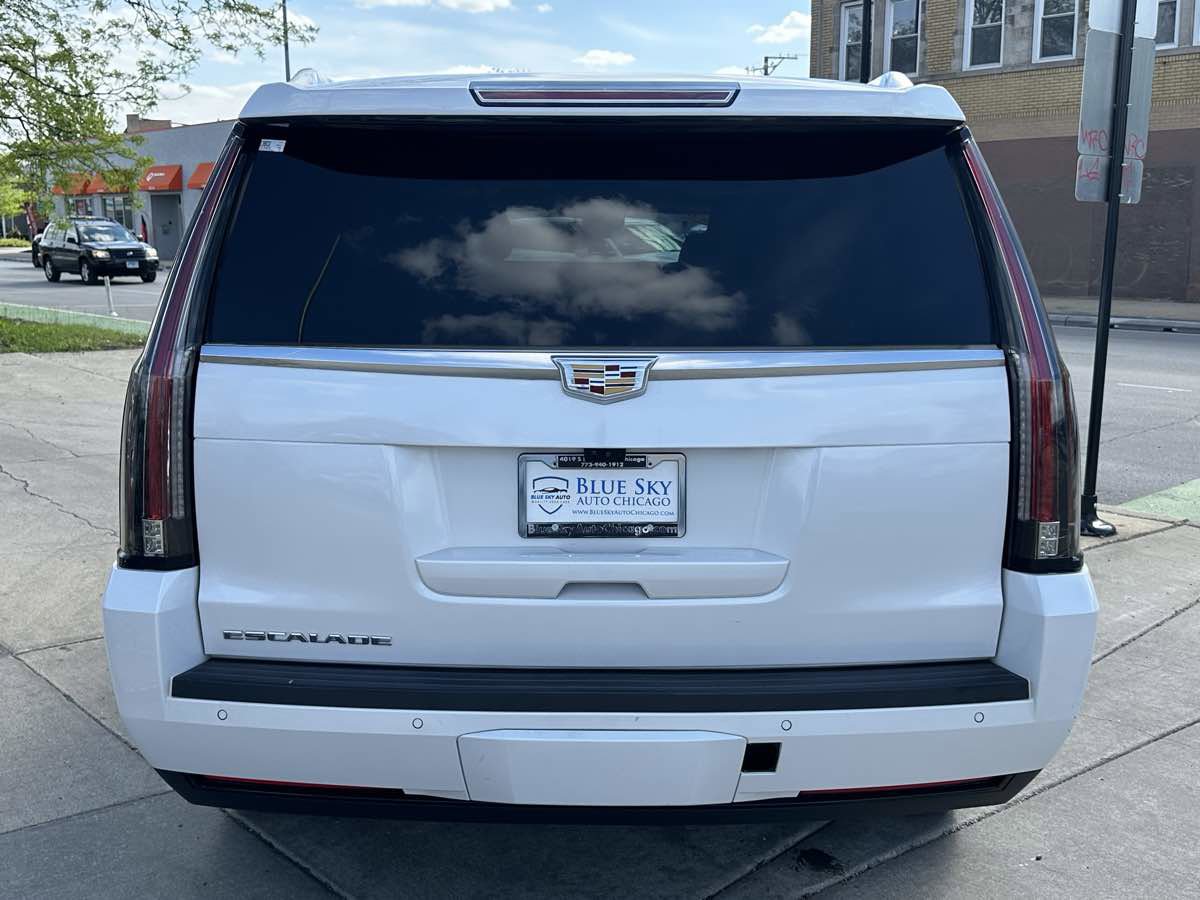 Used 2020 Cadillac Escalade ESV Luxury AWD/4WD image 6