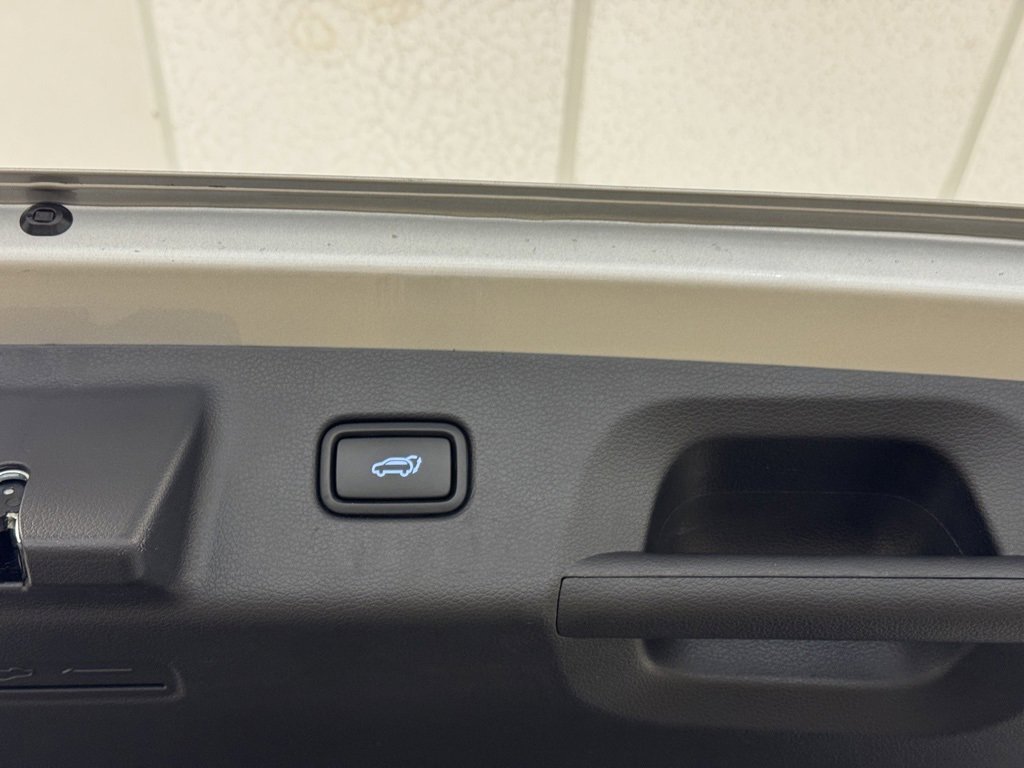 Used 2023 Hyundai Palisade Calligraphy image 26
