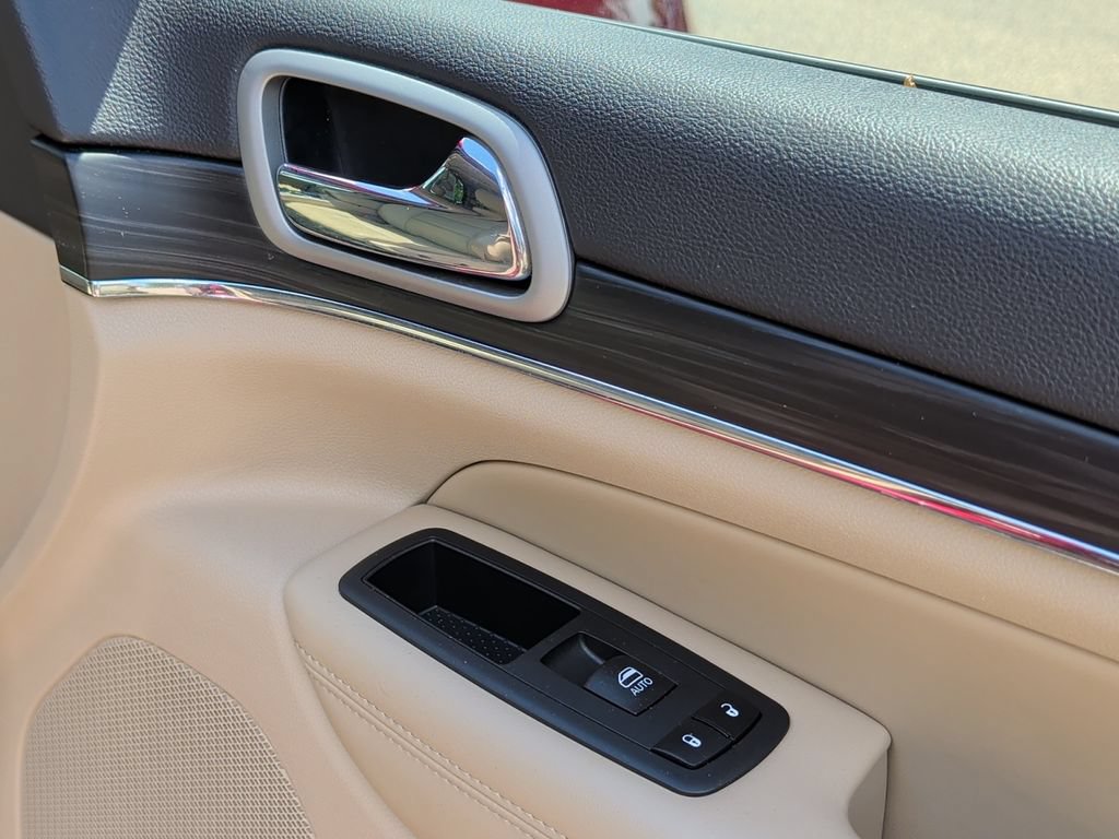 Used 2020 Jeep Grand Cherokee Limited AWD/4WD image 36