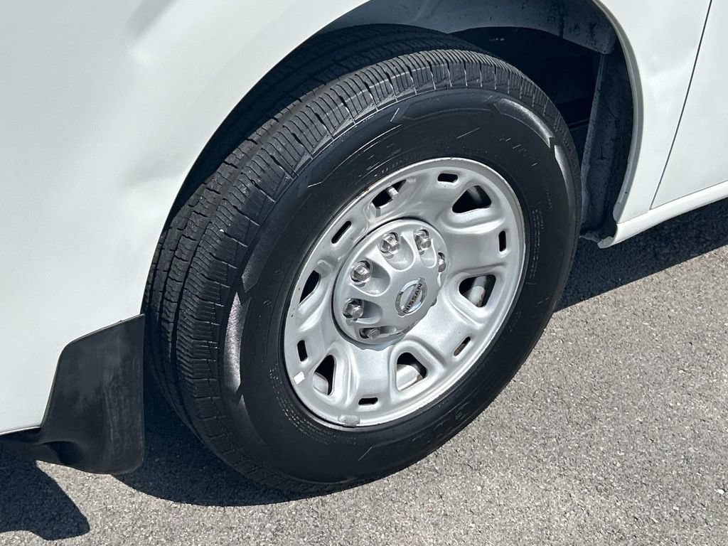 Used 2016 Nissan NV 2500 SV w/ Technology Package RWD image 16