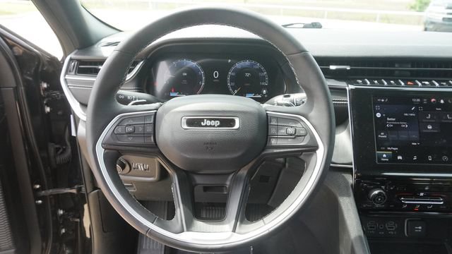 Used 2024 Jeep Grand Cherokee L Laredo AWD/4WD image 28