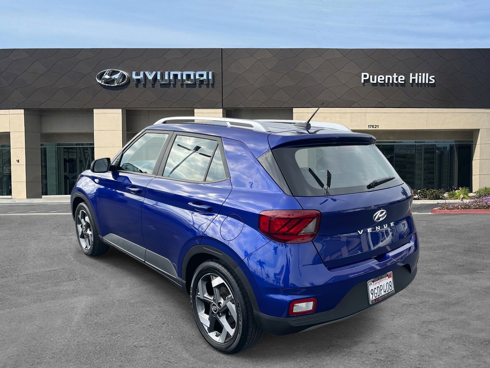 Certified 2023 Hyundai Venue Limited image 4