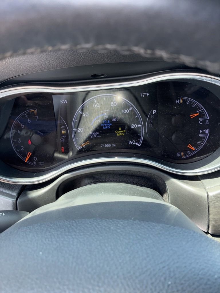 Used 2018 Jeep Grand Cherokee Altitude AWD/4WD image 16