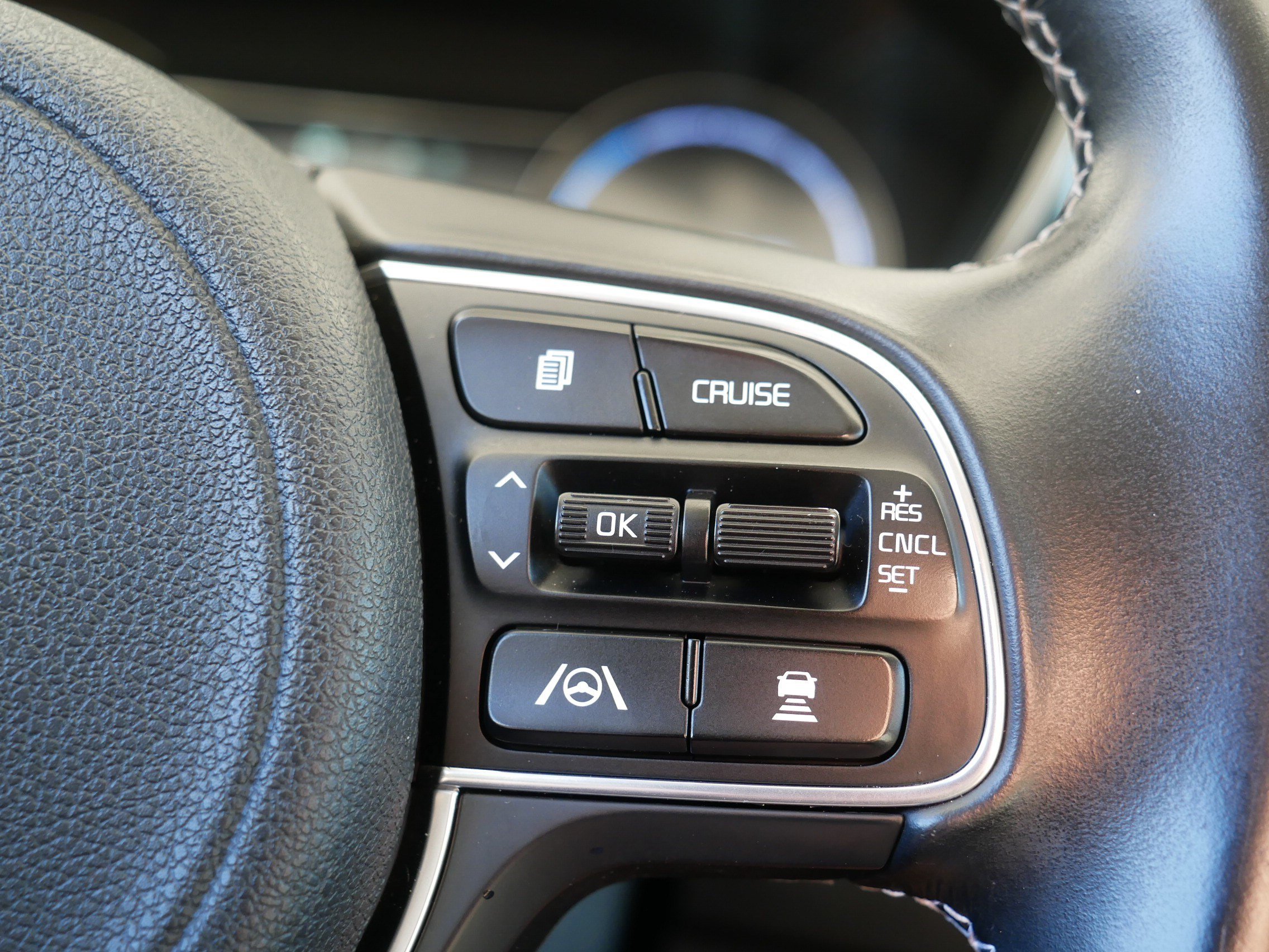 Used 2022 Kia Niro EX w/ Cold Weather Package FWD image 29