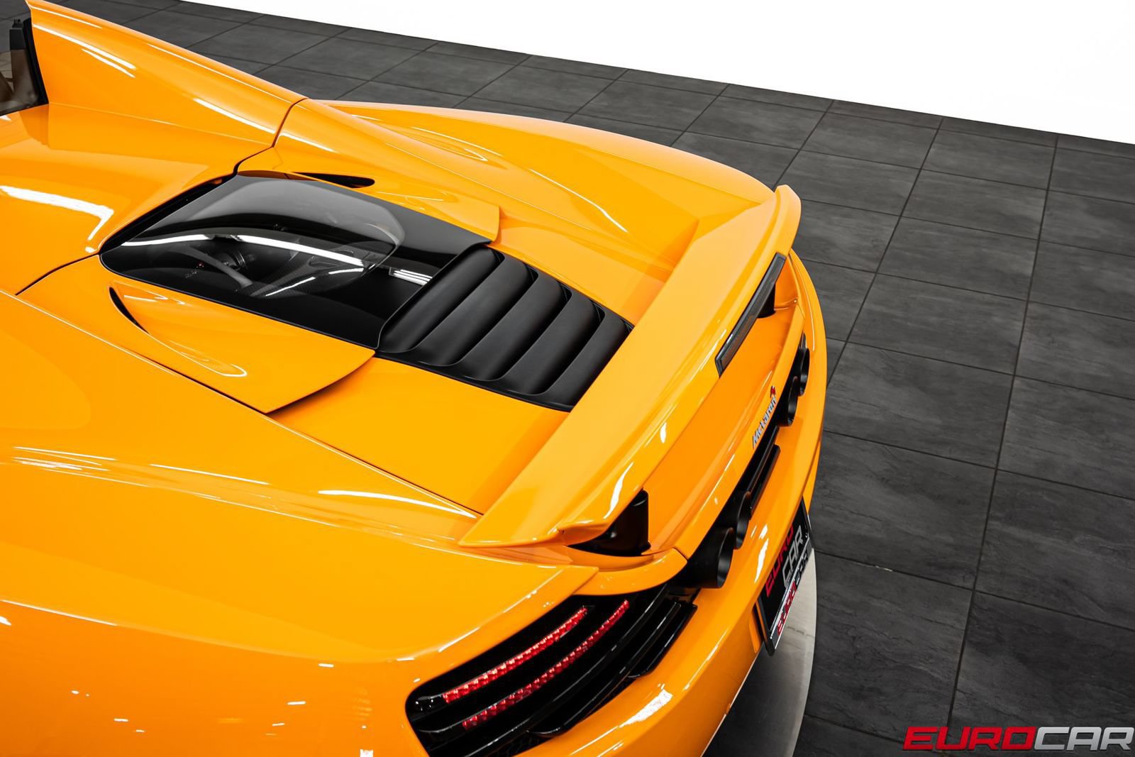 Used 2013 McLaren MP4-12C Spider RWD image 24