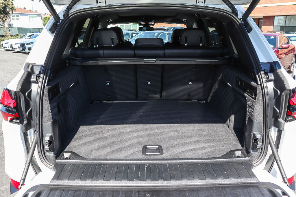Used 2026 BMW X5 sDrive40i w/ Parking Assistance Package RWD image 25