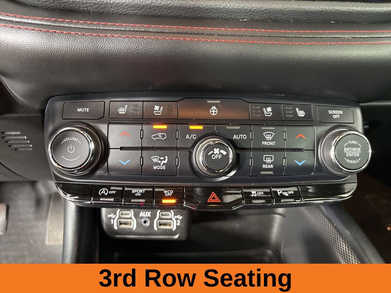 Used 2024 Dodge Durango GT RWD image 6