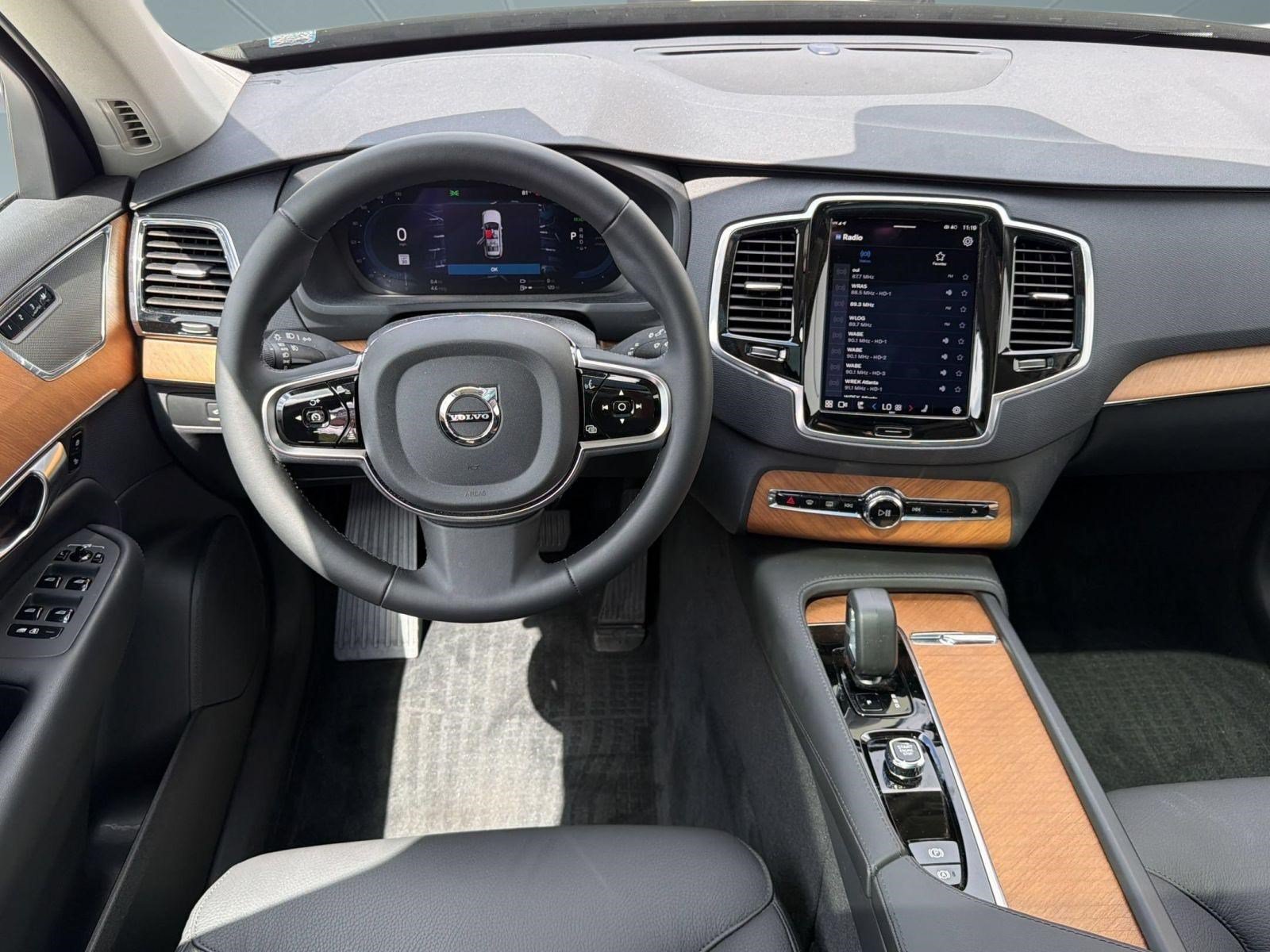 Certified 2024 Volvo XC90 T8 Plus w/ Protection Package Premier AWD/4WD image 27