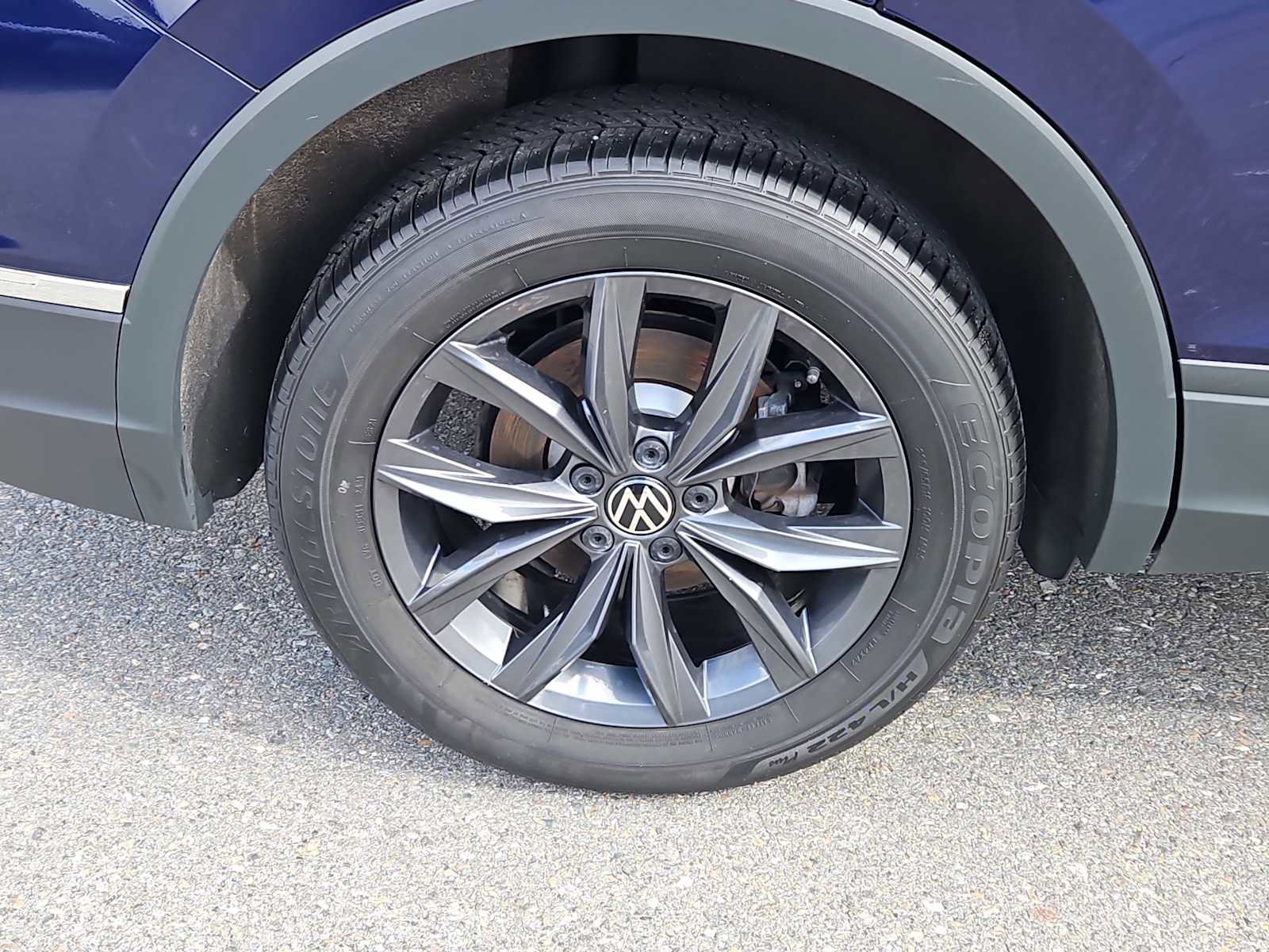 Used 2022 Volkswagen Tiguan SE image 9