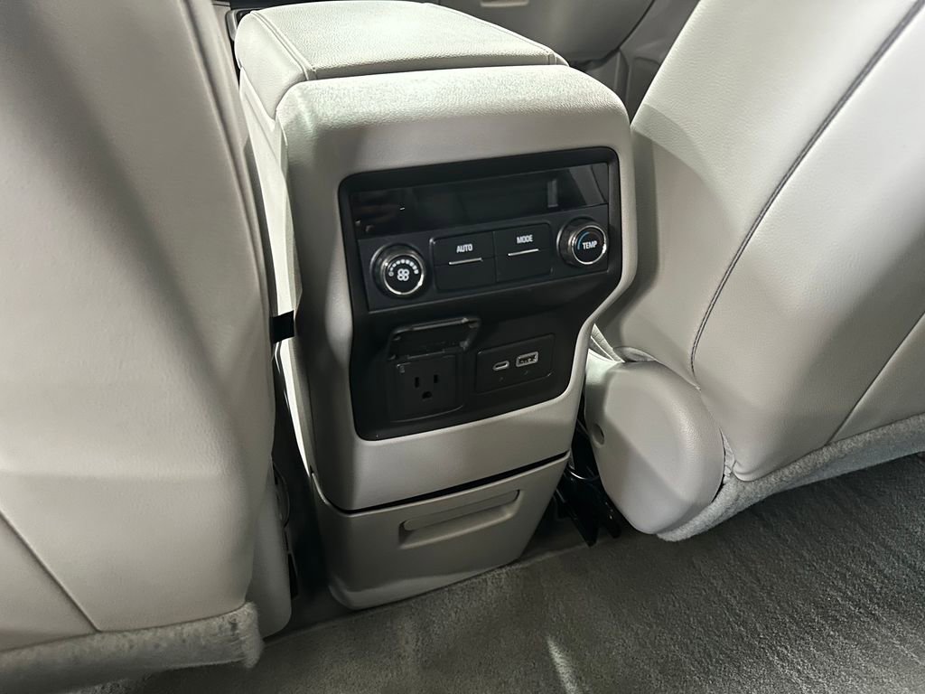 Used 2020 GMC Acadia SLT image 38