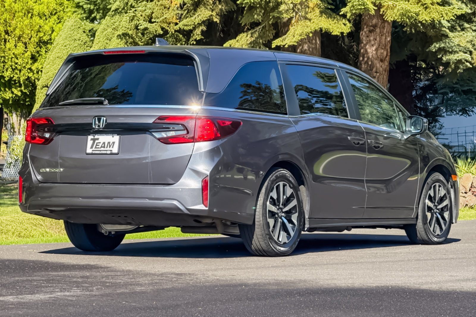 Used 2025 Honda Odyssey EX-L image 4
