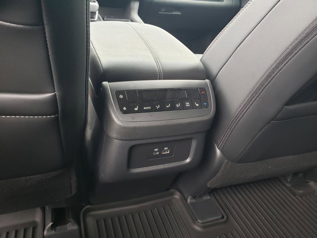 Certified 2025 Nissan Pathfinder SL w/ SL Premium Package image 20