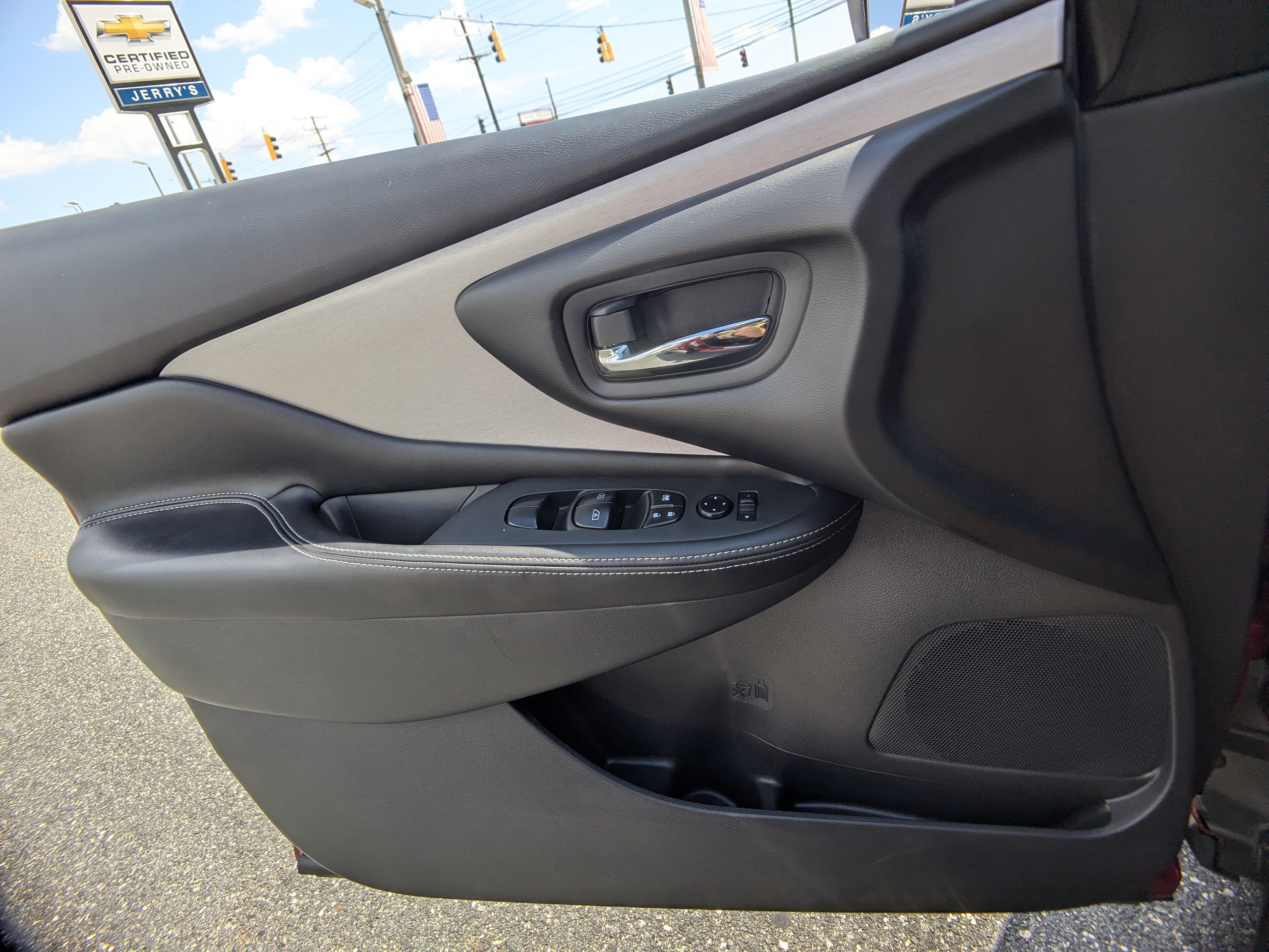 Used 2024 Nissan Murano SV AWD/4WD image 23