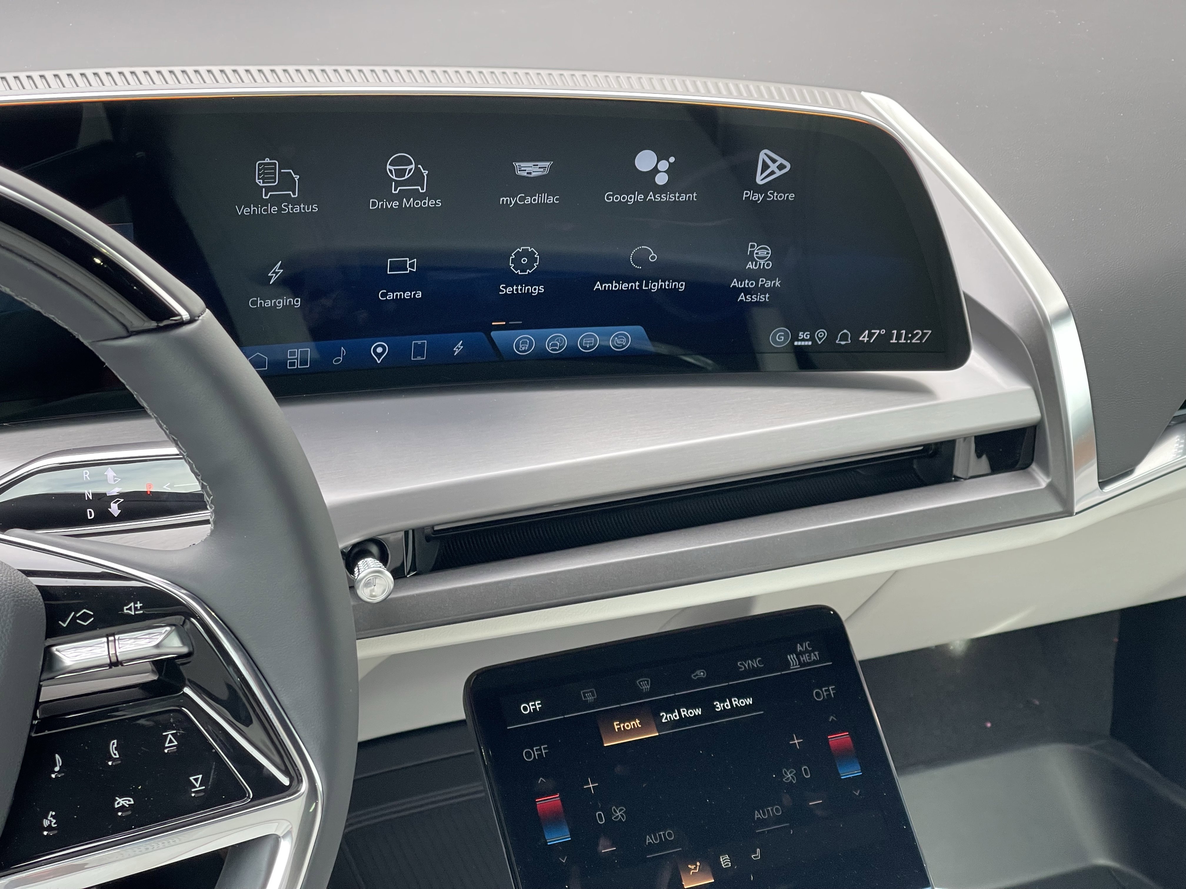 New 2026 Cadillac Vistiq Sport w/ LPO, Floor Liner Package image 3