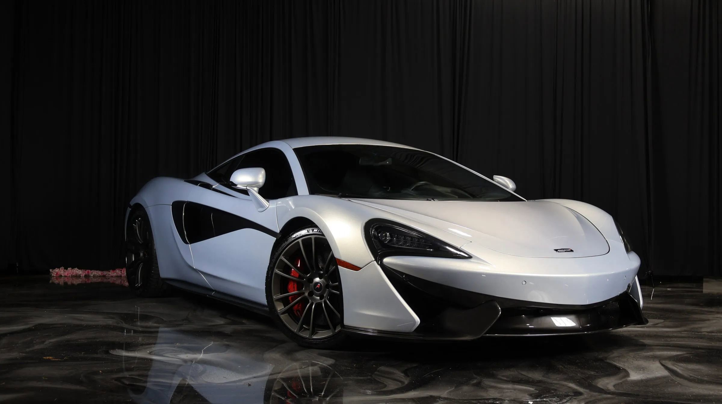 Used 2017 McLaren 570S Coupe RWD image 8