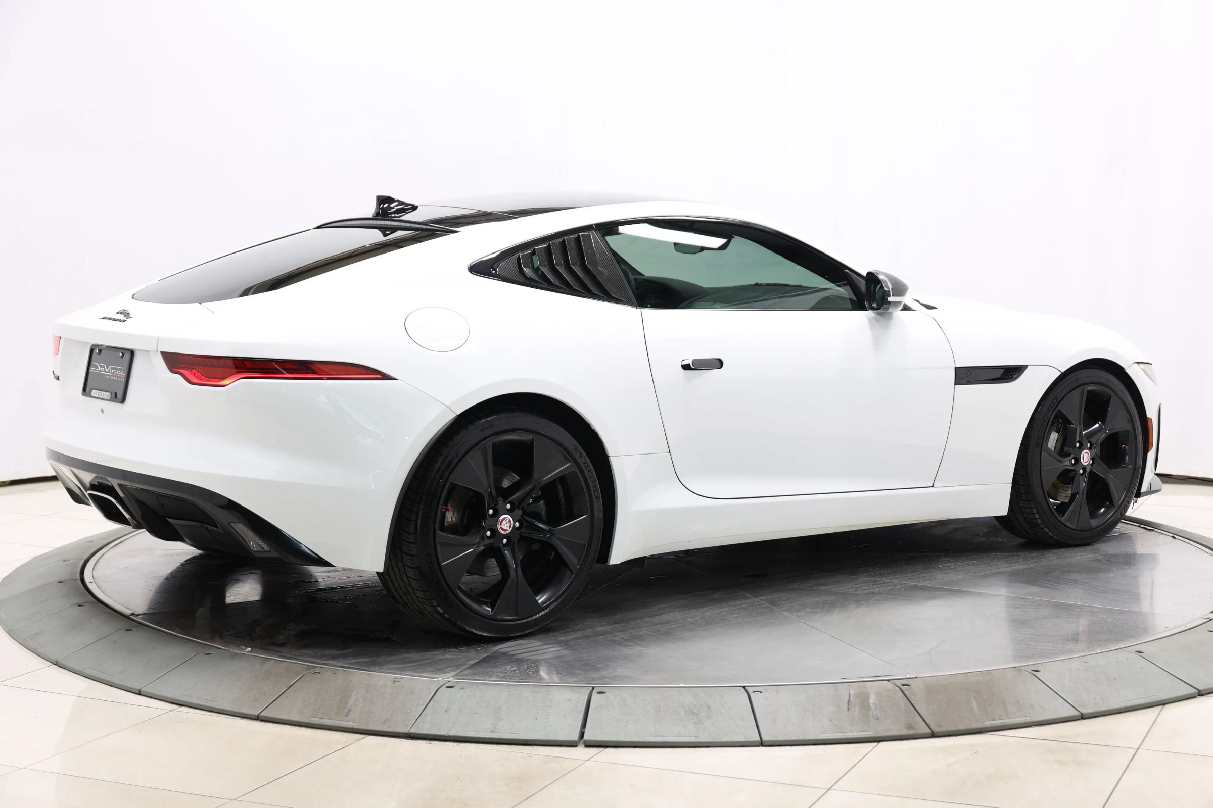 Used 2021 Jaguar F-TYPE Coupe RWD image 4