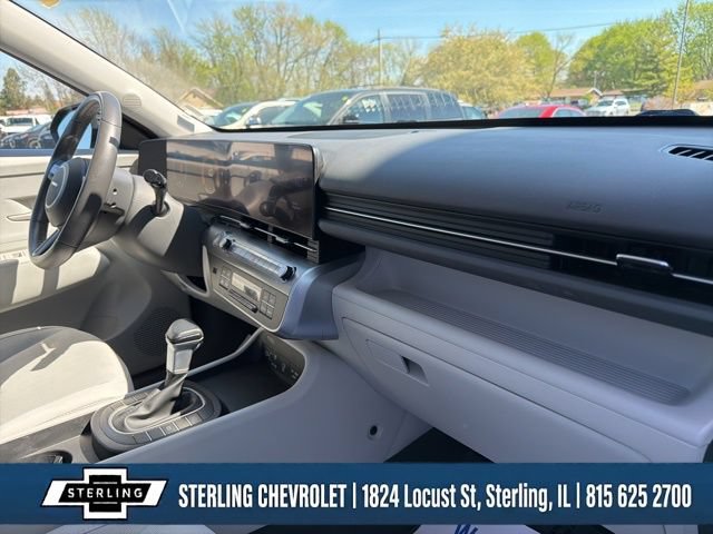 Used 2024 Hyundai Kona SEL FWD image 12