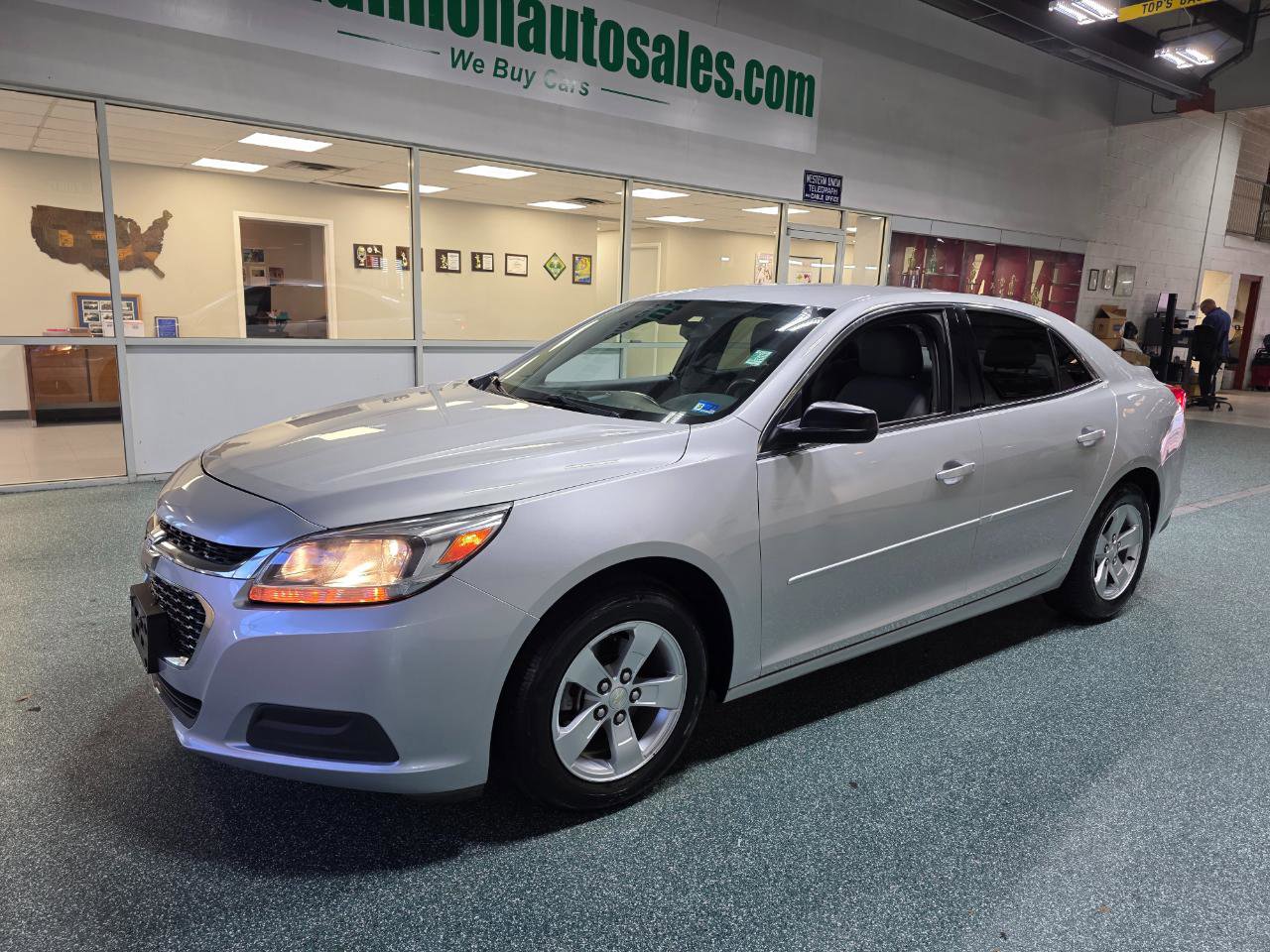 Used 2016 Chevrolet Malibu LS image 2