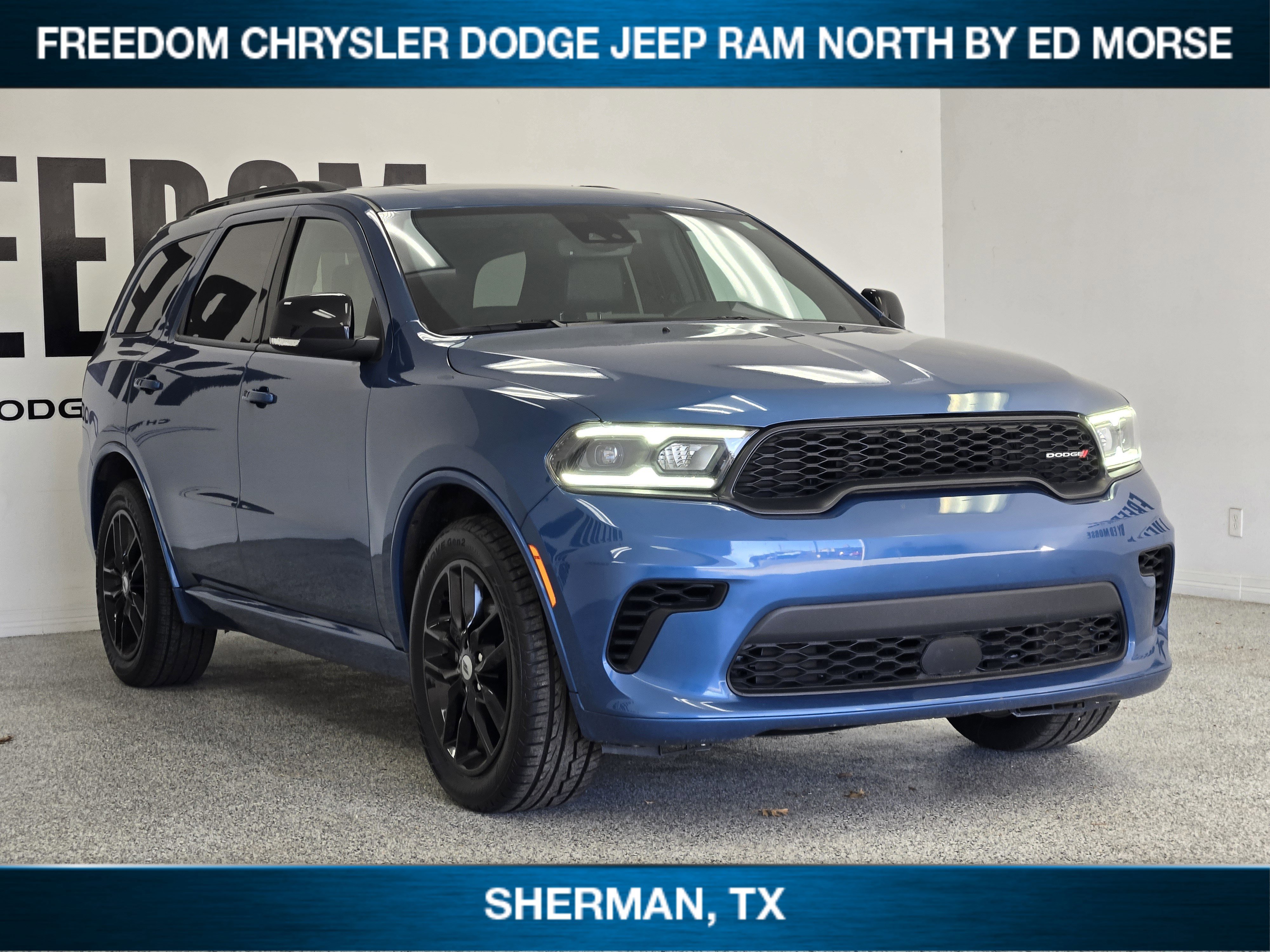 Used 2024 Dodge Durango GT RWD image 2
