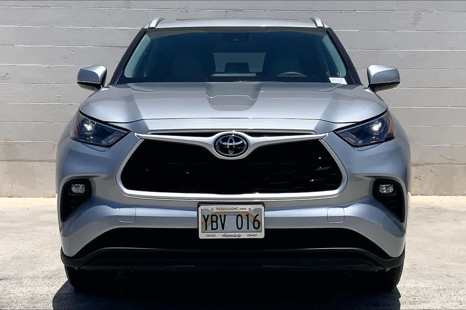Used 2025 Toyota Highlander XLE AWD/4WD image 6