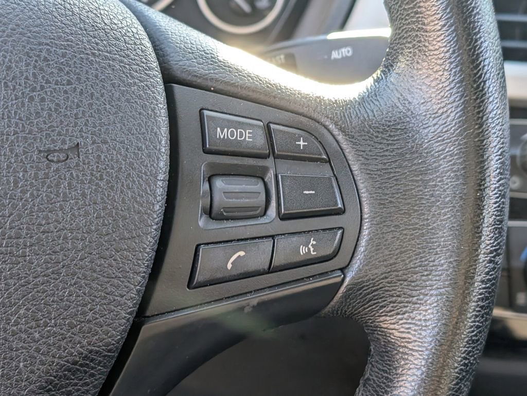 Used 2018 BMW 320i Sedan image 27