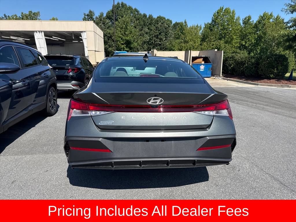 Certified 2026 Hyundai Elantra SE FWD image 7