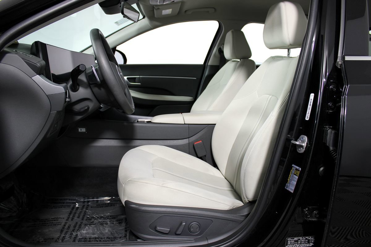 Used 2025 Hyundai Sonata SEL FWD image 8