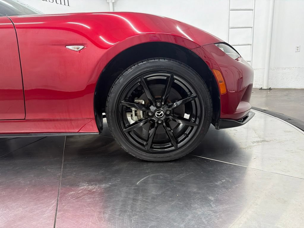 Used 2021 MAZDA MX-5 Miata Club RWD image 9