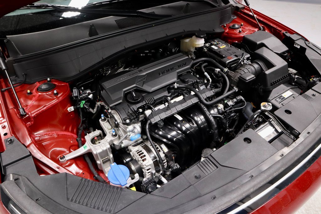 Certified 2025 Hyundai Kona SEL image 17