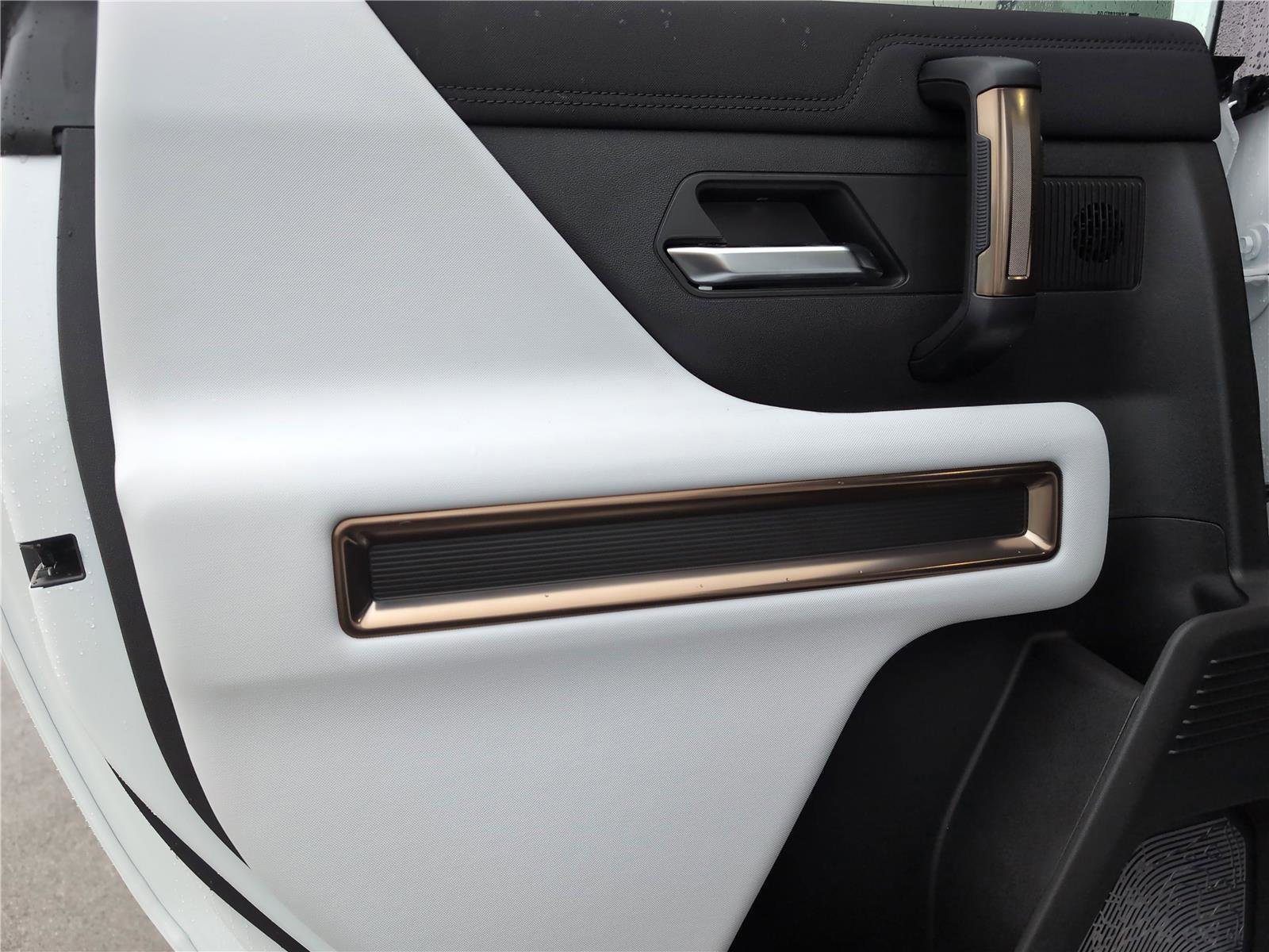 New 2025 GMC Hummer EV 2X image 29